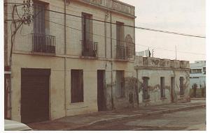 ORAN GAMBETTA RUE ALOING 1982 2 BALCONS ET MAISON IBANEZ1 